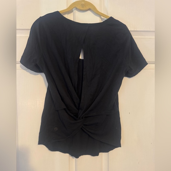 LULULEMON Black “Find Your Twist” Back Twist Short Sleeve Shirt - Picture 6 of 11